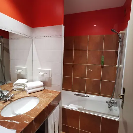 贝斯特韦斯特劳兰杰里酒店 4* 尼姆