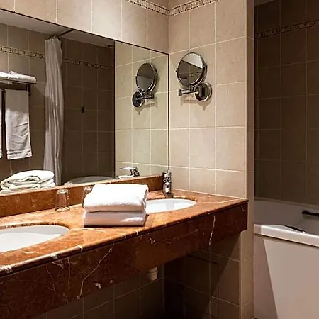 Western L'orangerie Hotel 4*