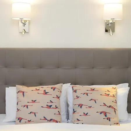 Western L'orangerie מלון 4*