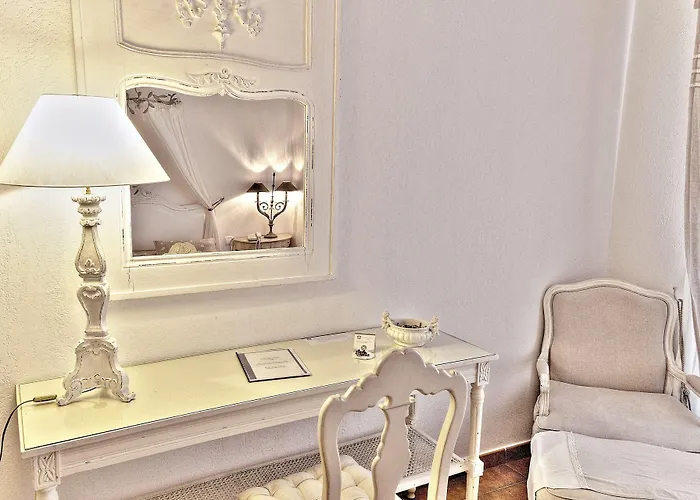 Western L'orangerie מלון 4*