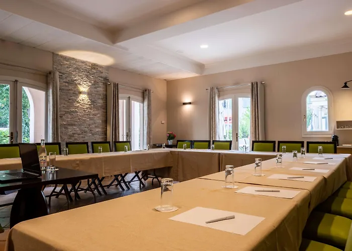 ベストウエスタン ロランジェリー ニーム